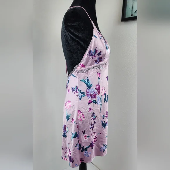 🥳SALE🥳Victoria's Secret silky razorback nightgown - Picture 5 of 10